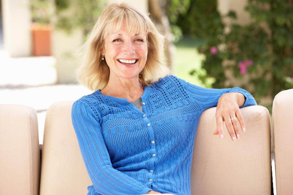 dentures dundein | woman smiling 