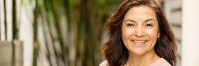woman smiling in dunedin